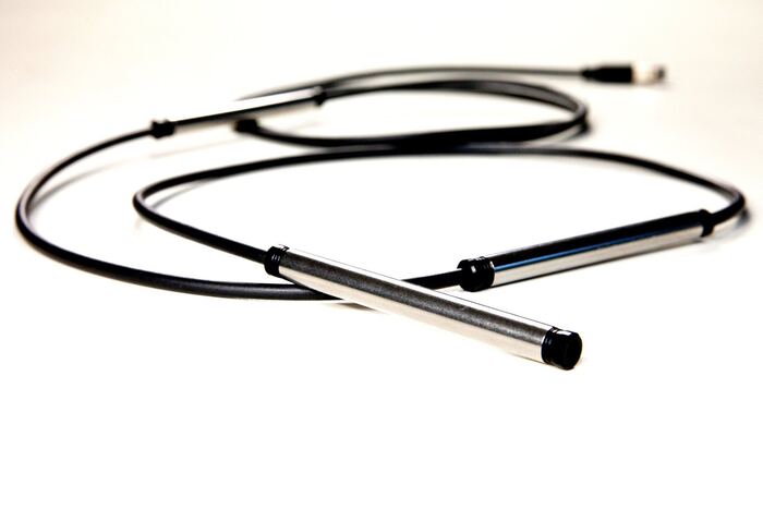 Thermistor chain coiled: up to 30 nodes, cable lengths up to 200 m, 0.01 °C resolution, ±0.1 °C accuracy.